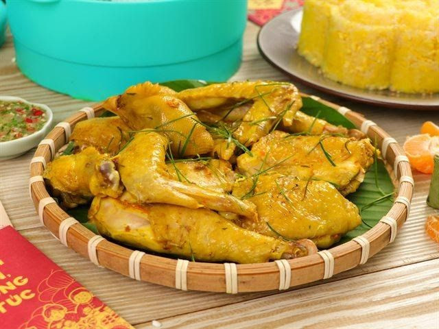 Gà hấp lá chanh